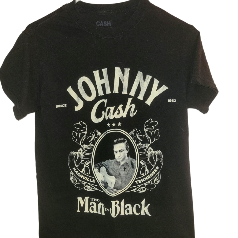 JOHNNY Cash the Man in Black T-shirt